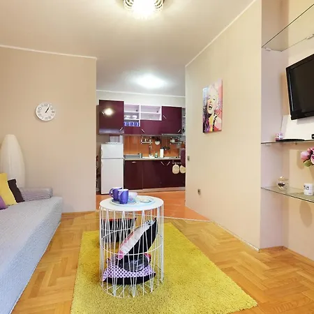Sava Square Appartement *